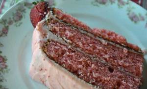 strawberry-cake-slice